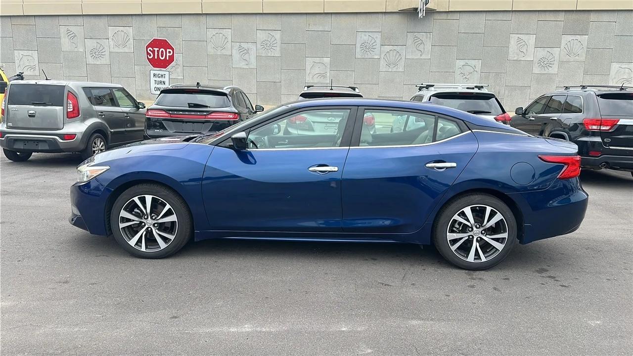Nissan Maxima  2016