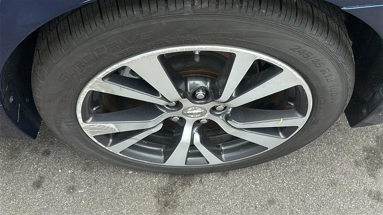 Nissan Maxima  2016