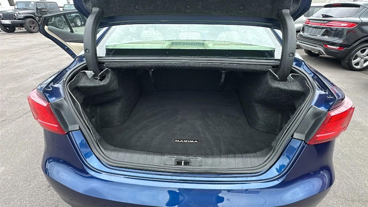 Nissan Maxima  2016