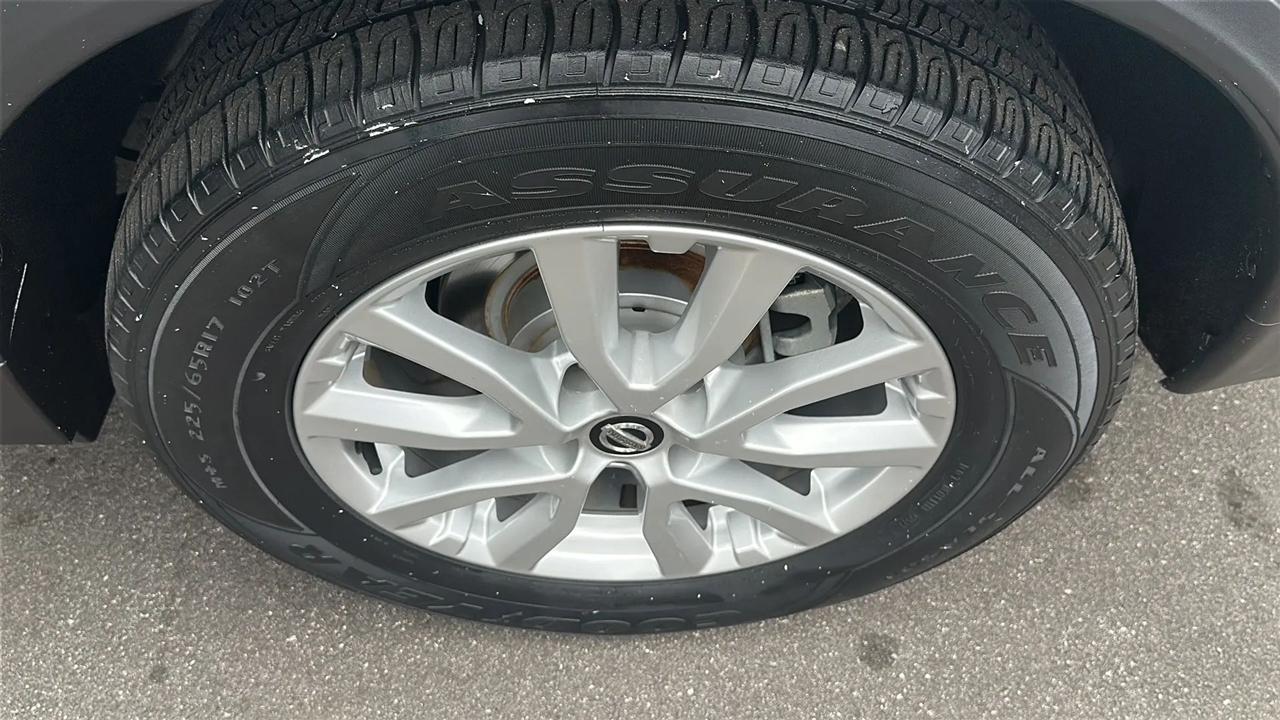 Nissan Rogue  2017