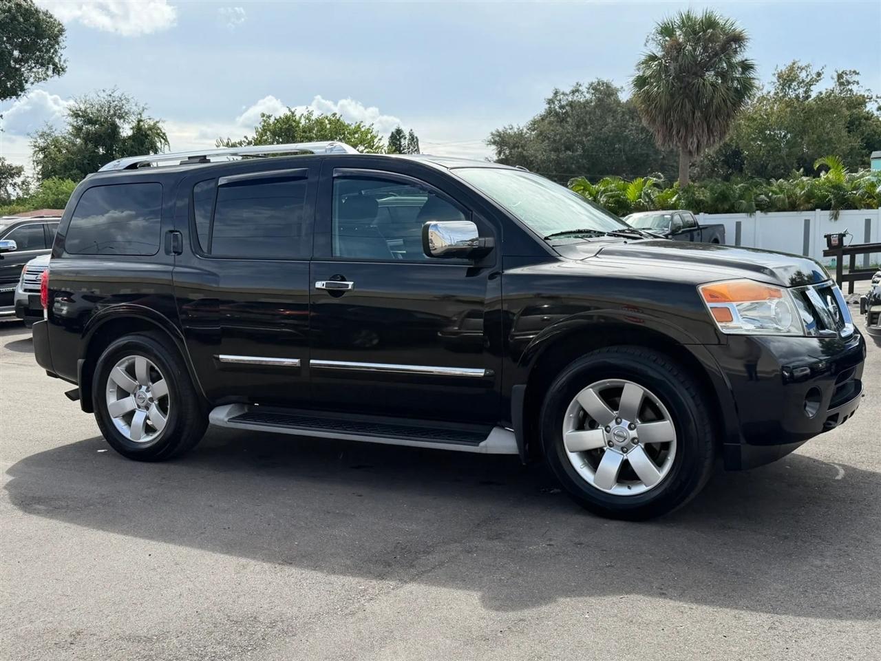 Nissan Armada  2013