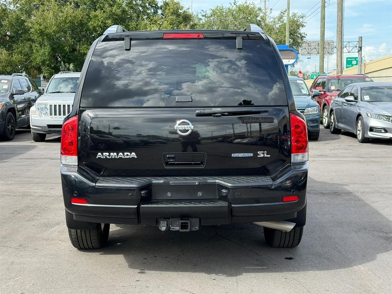 Nissan Armada  2013