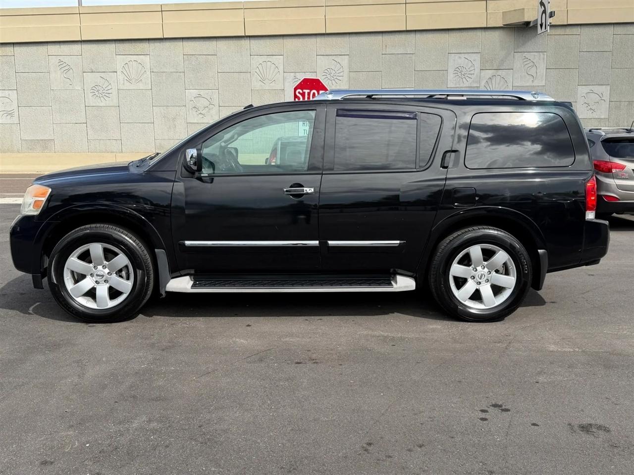 Nissan Armada  2013