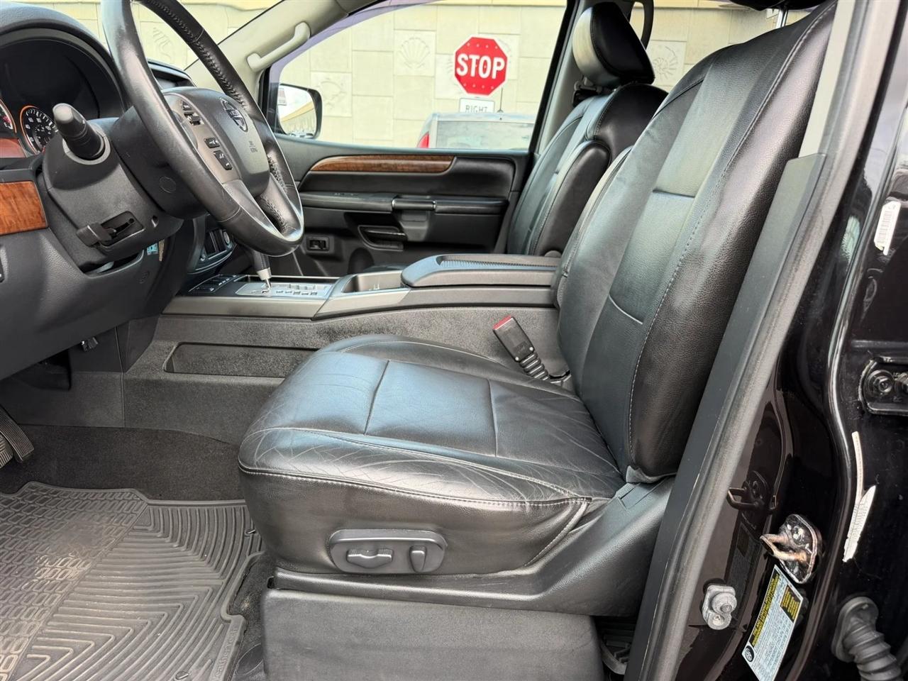 Nissan Armada  2013