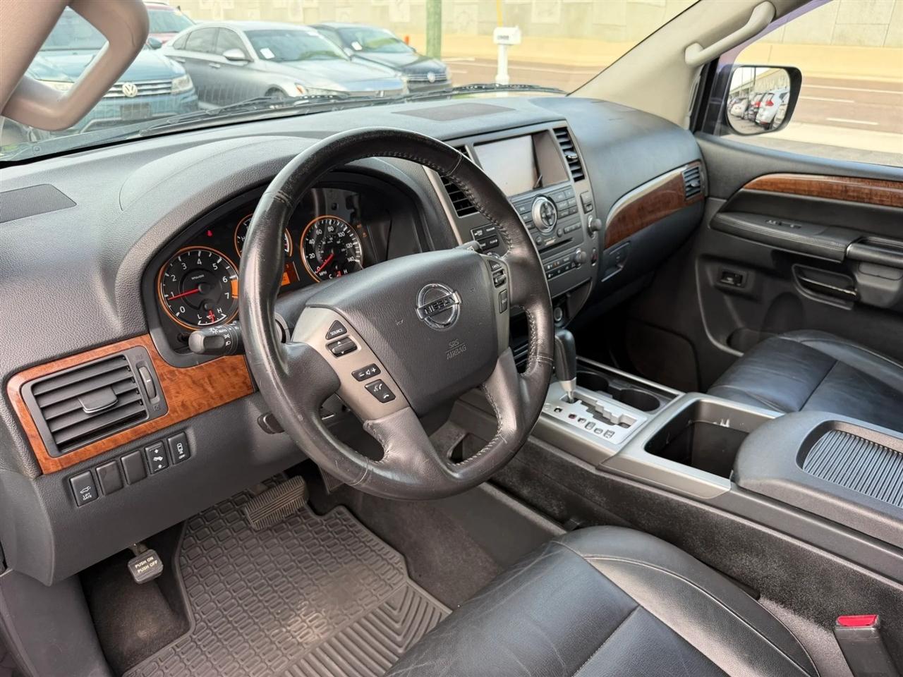 Nissan Armada  2013
