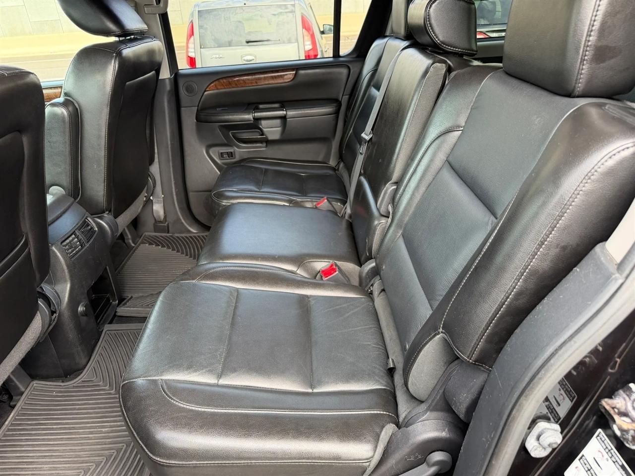 Nissan Armada  2013
