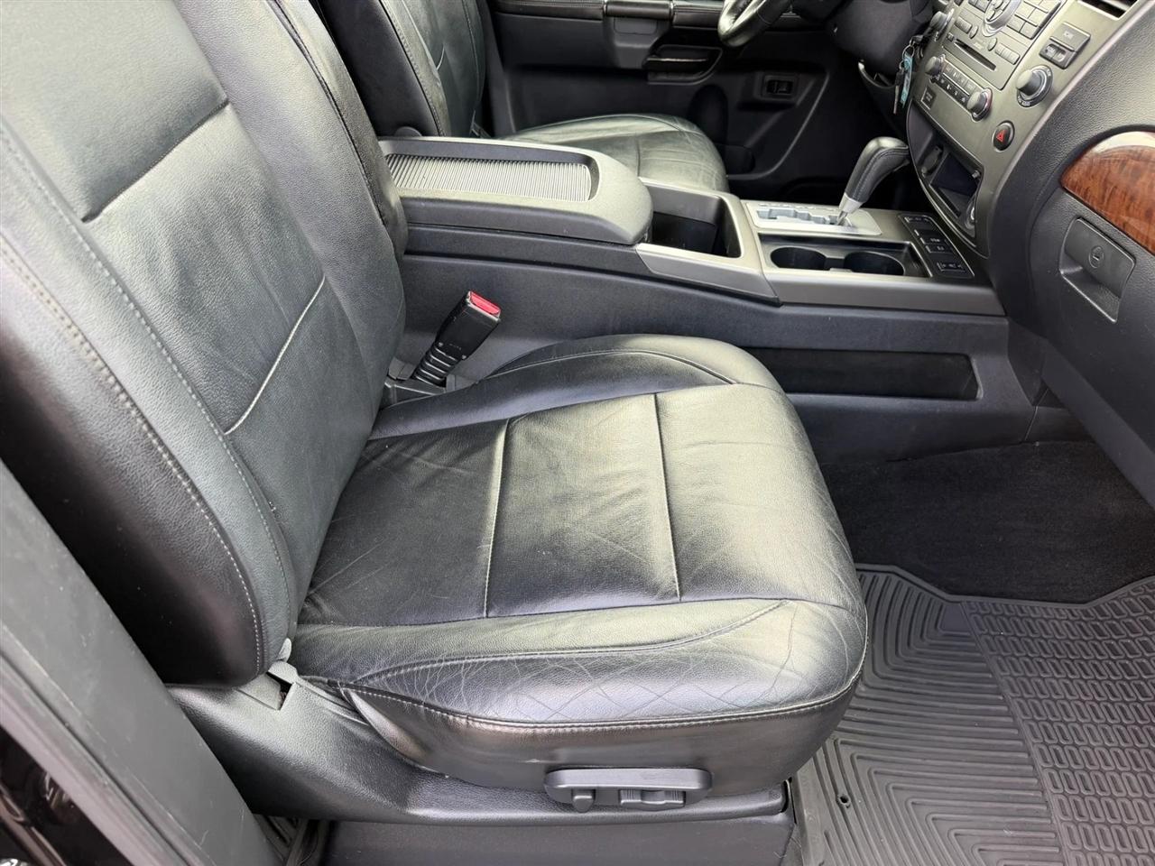 Nissan Armada  2013