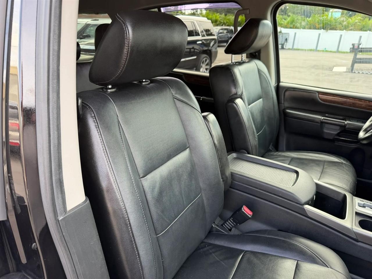 Nissan Armada  2013