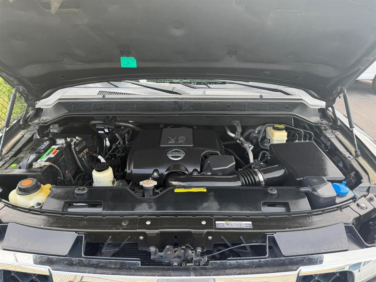 Nissan Armada  2013