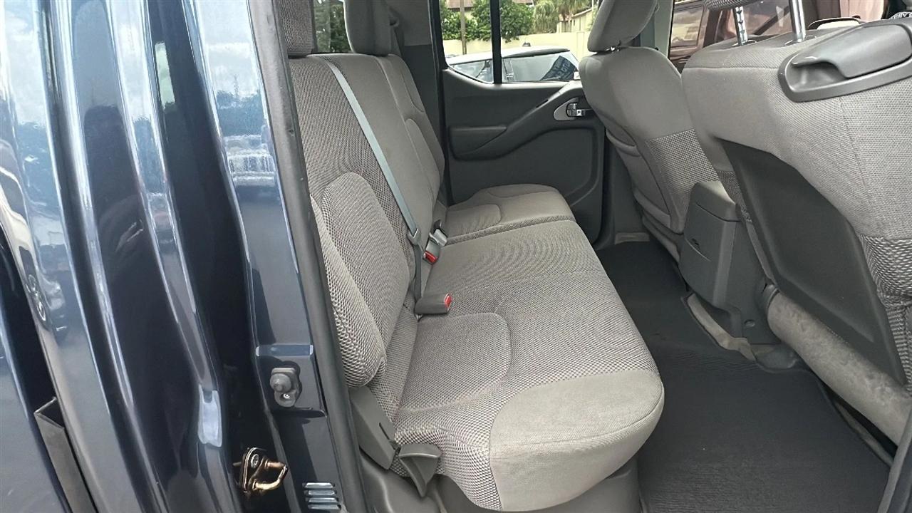 Nissan Frontier  2014