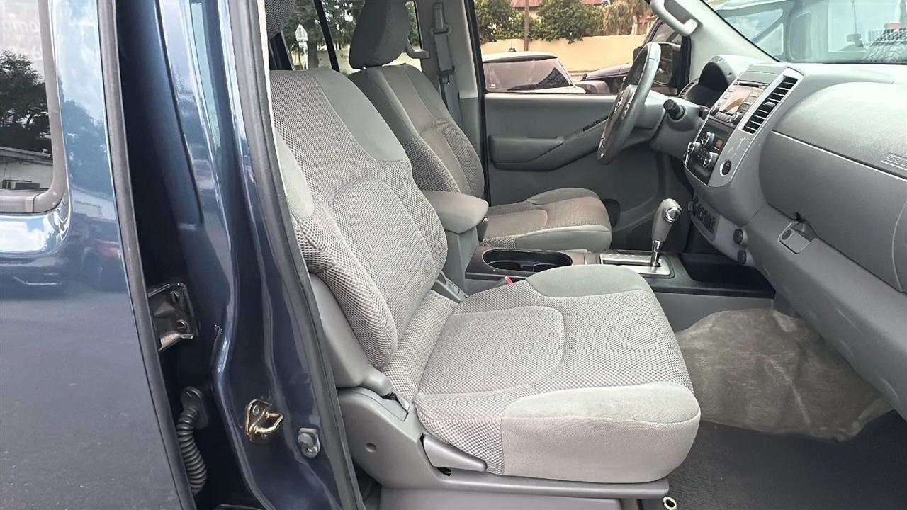 Nissan Frontier  2014