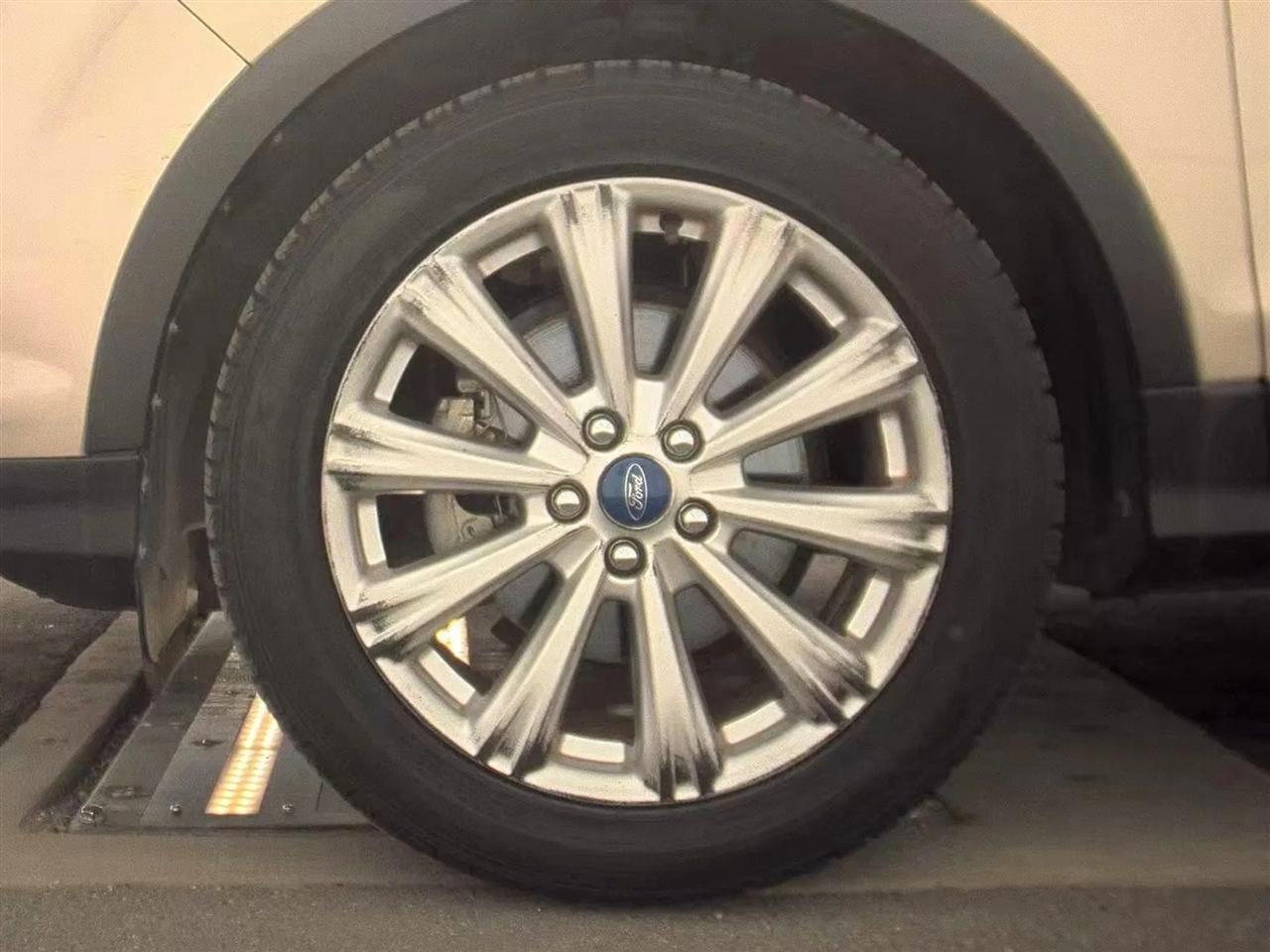 Ford Escape  2017