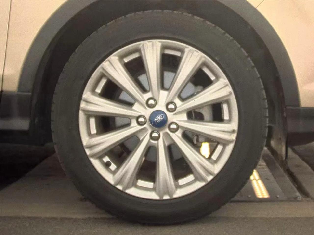 Ford Escape  2017