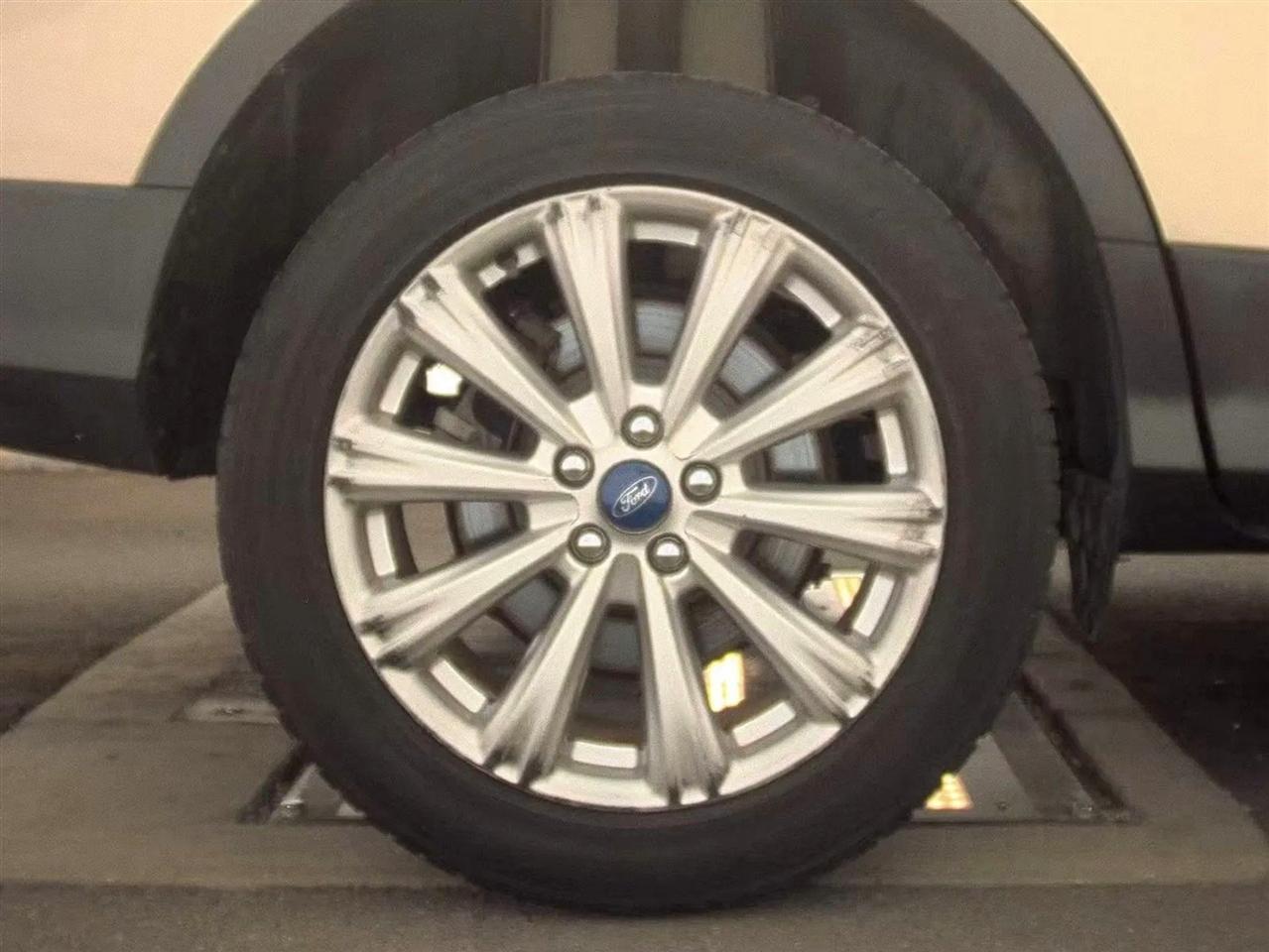Ford Escape  2017