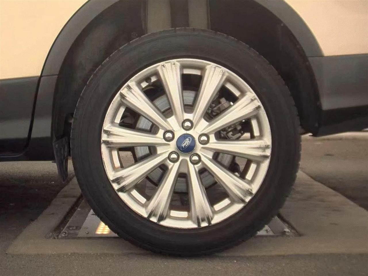 Ford Escape  2017
