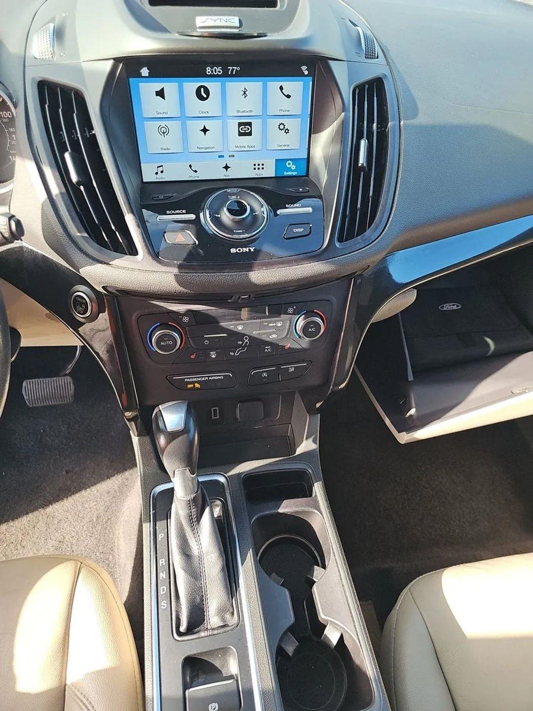 Ford Escape  2017