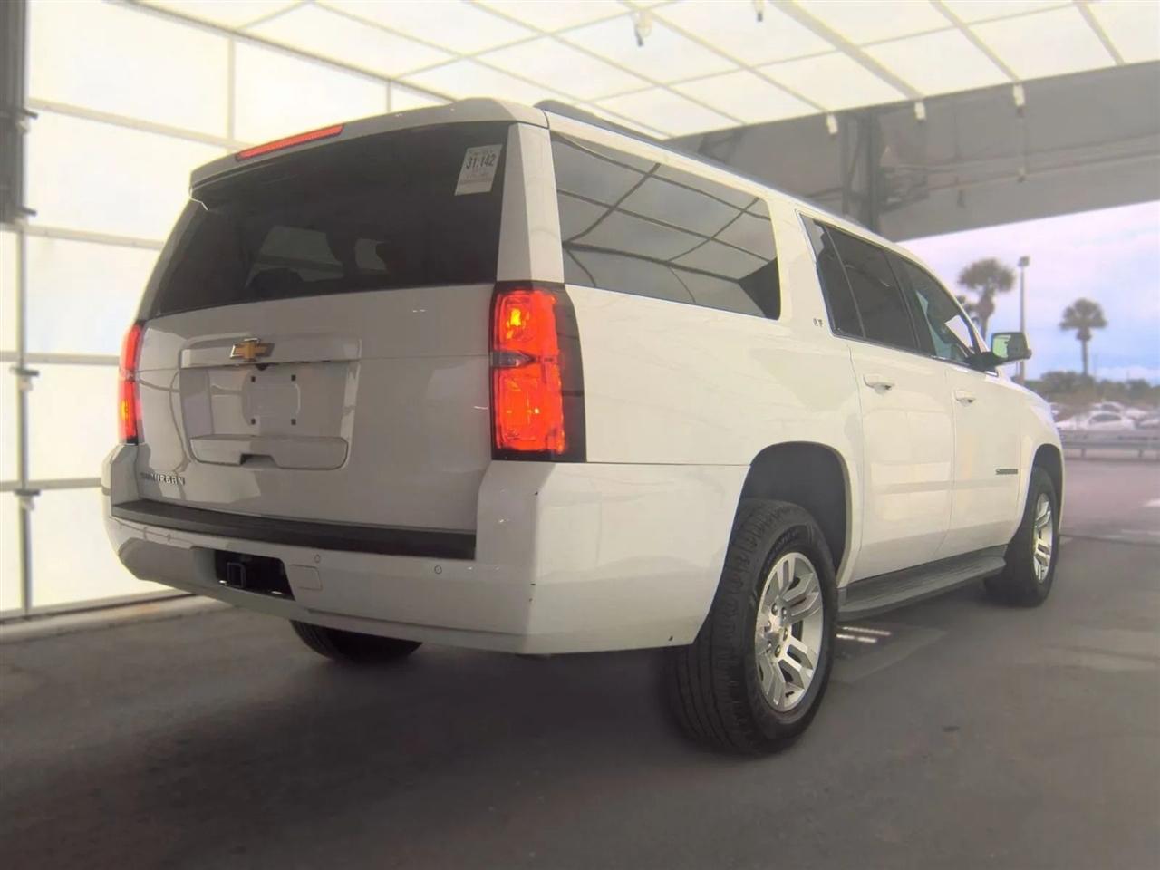 Chevrolet Suburban  2015