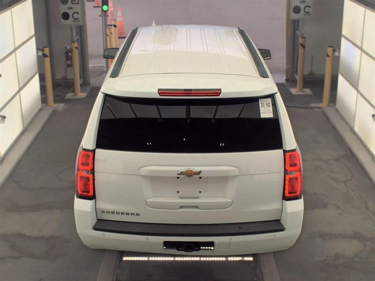 Chevrolet Suburban  2015