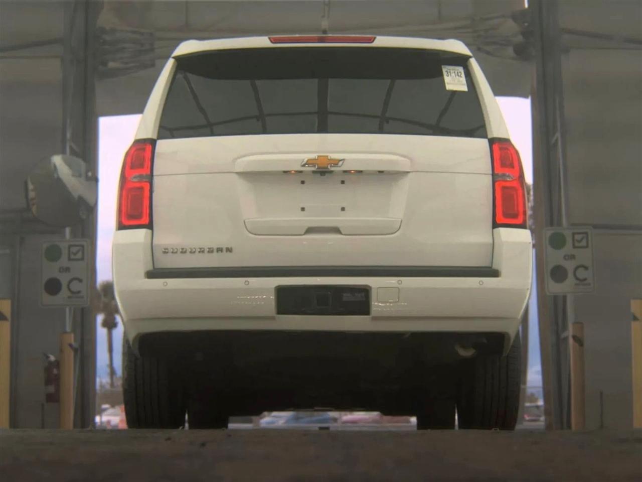 Chevrolet Suburban  2015