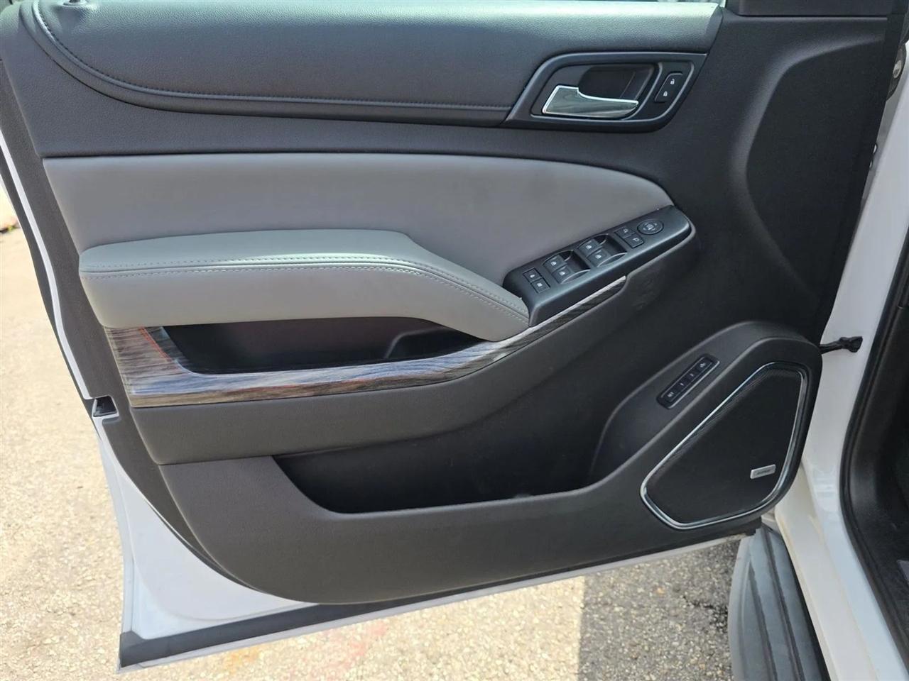 Chevrolet Suburban  2015