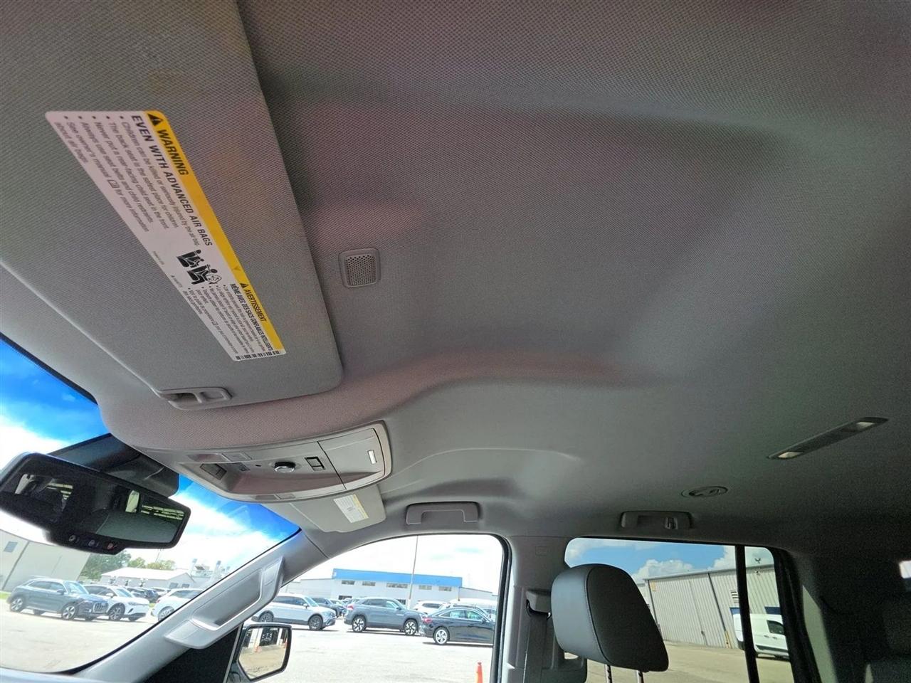 Chevrolet Suburban  2015