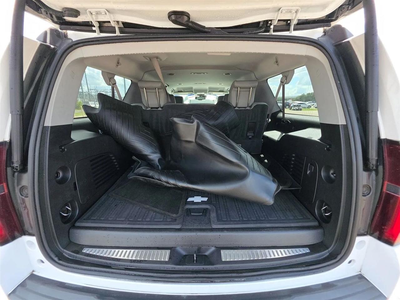 Chevrolet Suburban  2015