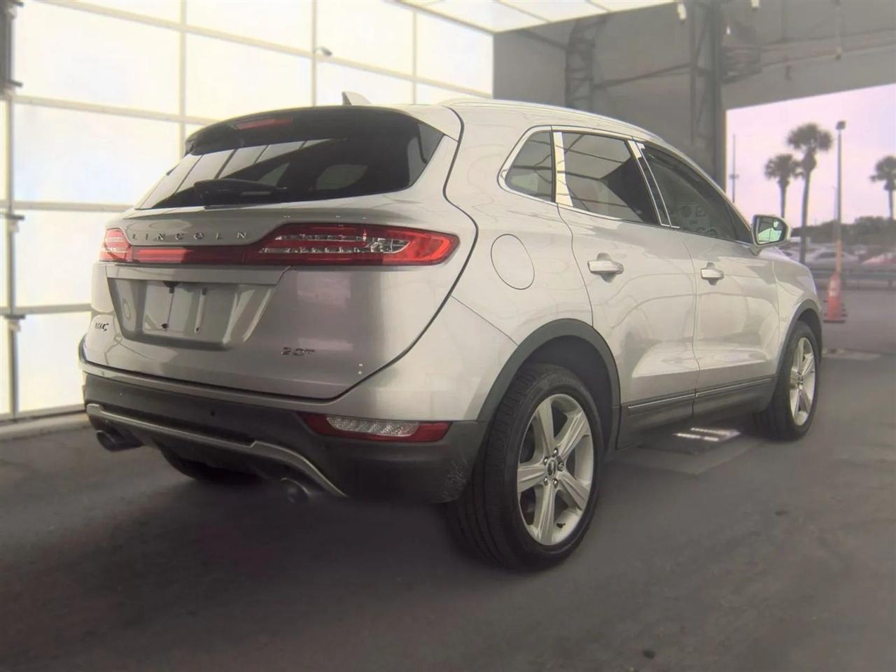 Lincoln MKC  2017
