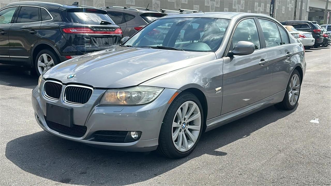 BMW 3 Series  2011