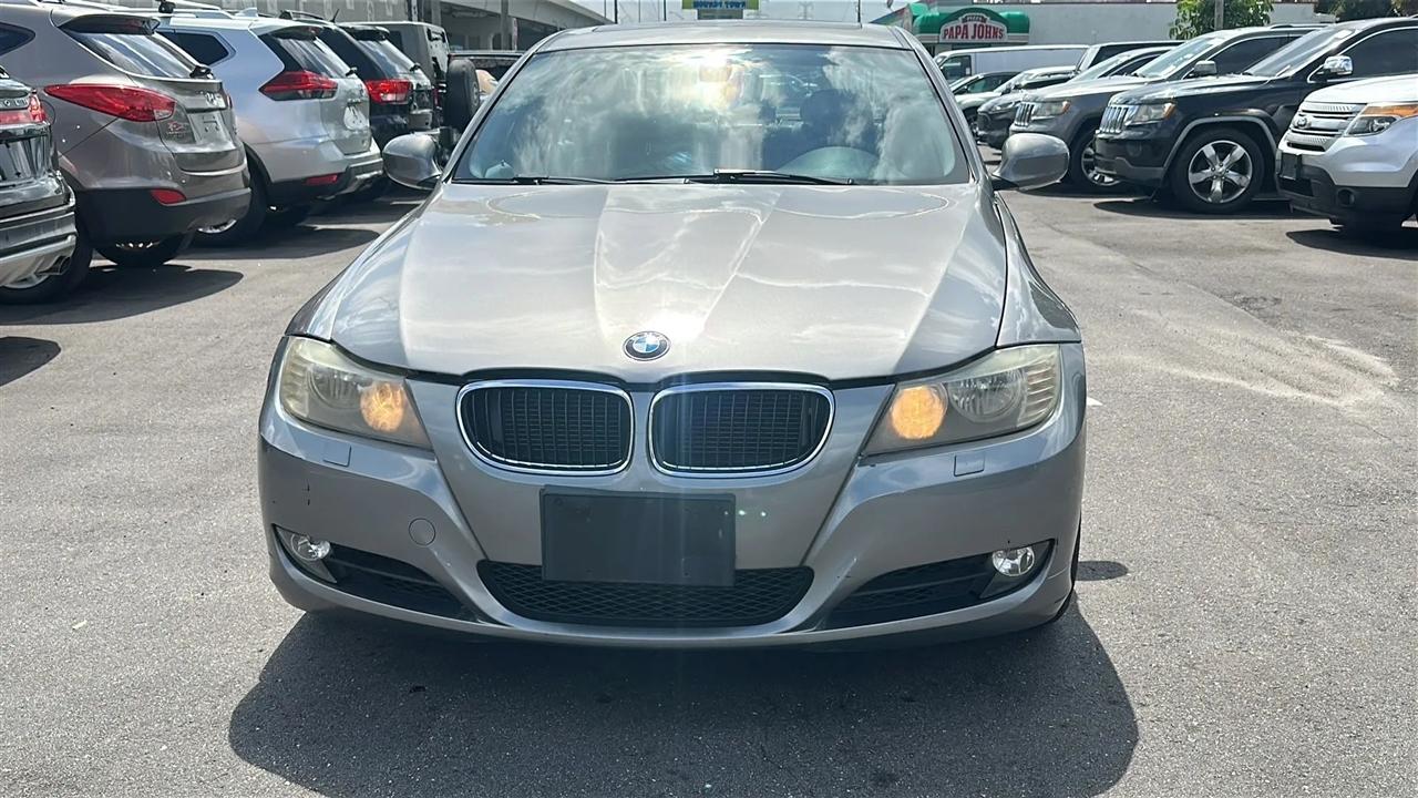 BMW 3 Series  2011