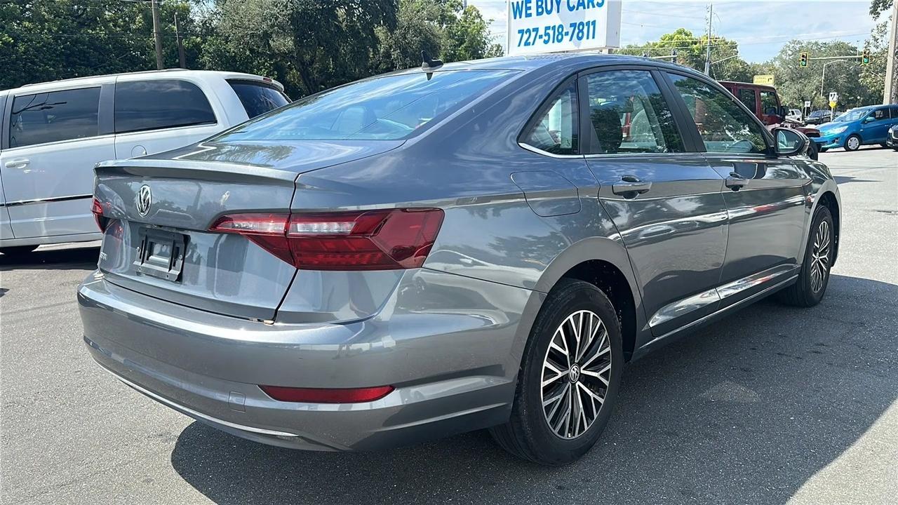 Volkswagen Jetta  2021