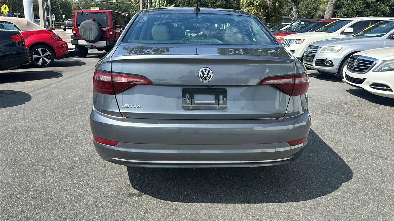Volkswagen Jetta  2021