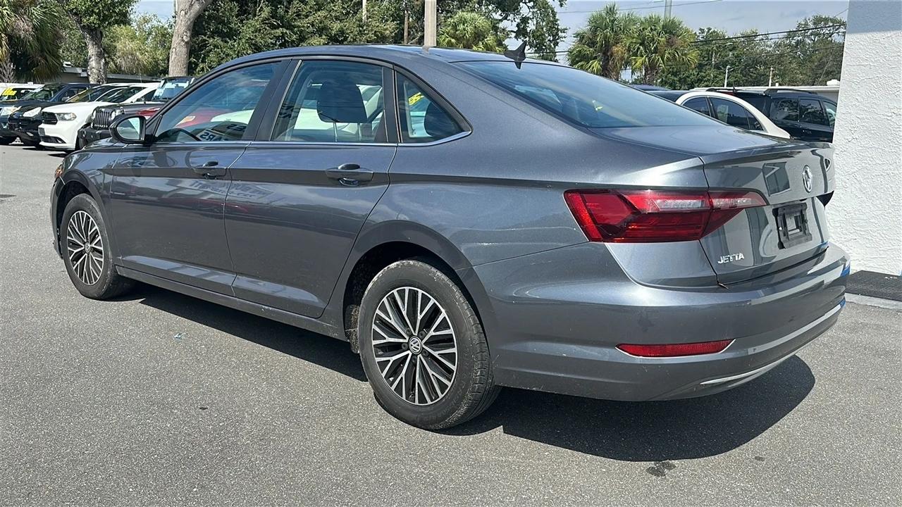Volkswagen Jetta  2021