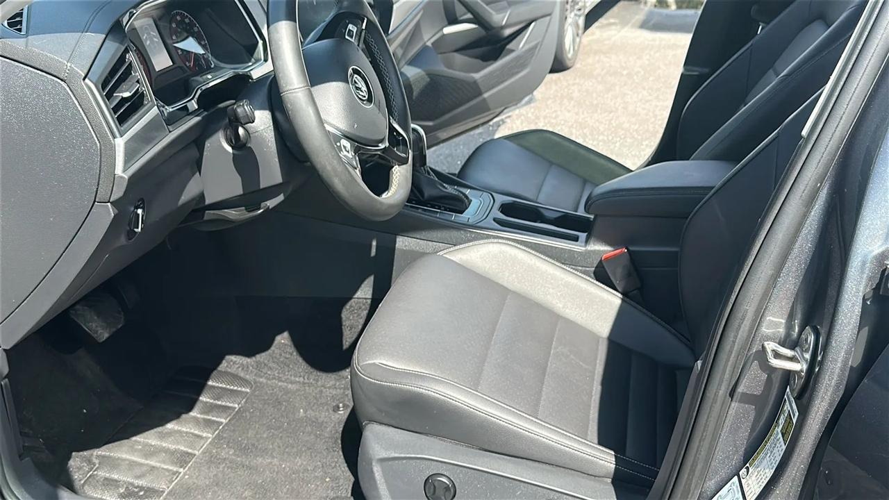 Volkswagen Jetta  2021