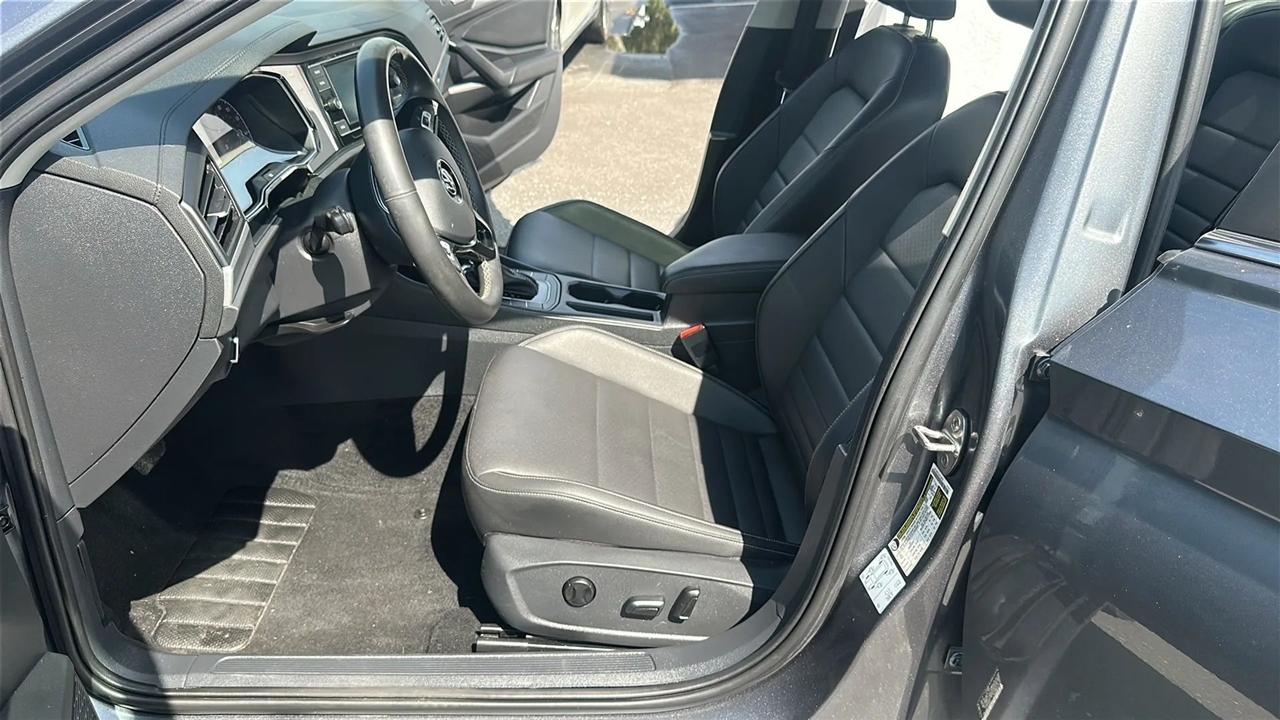 Volkswagen Jetta  2021