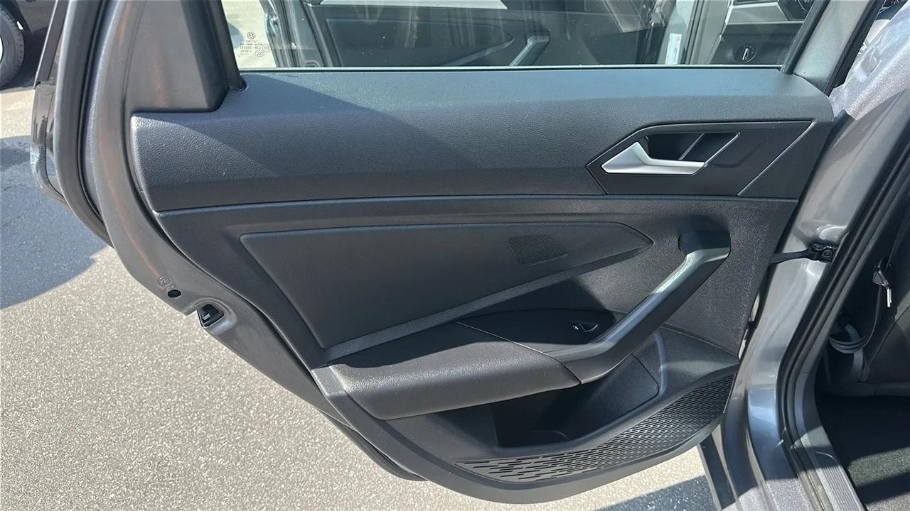 Volkswagen Jetta  2021