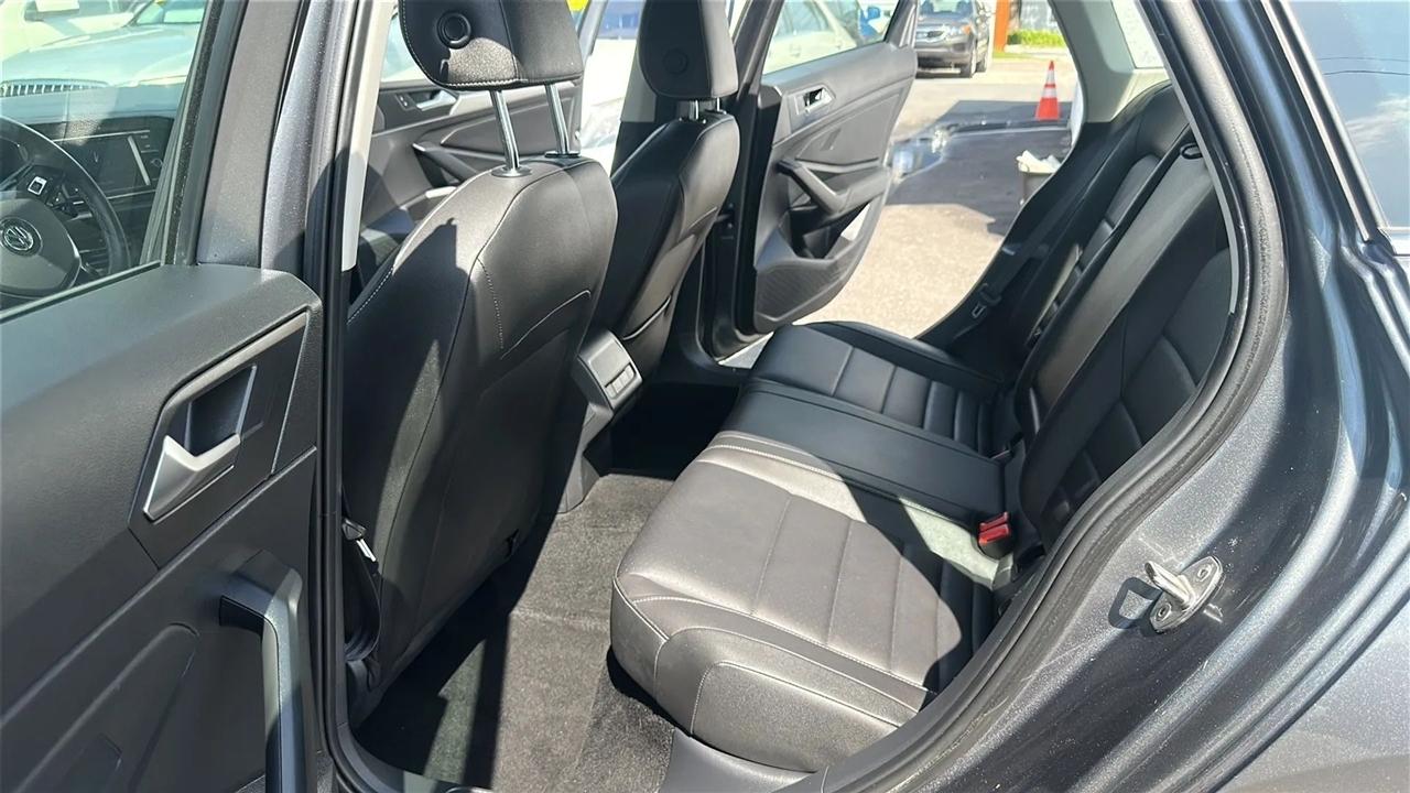 Volkswagen Jetta  2021
