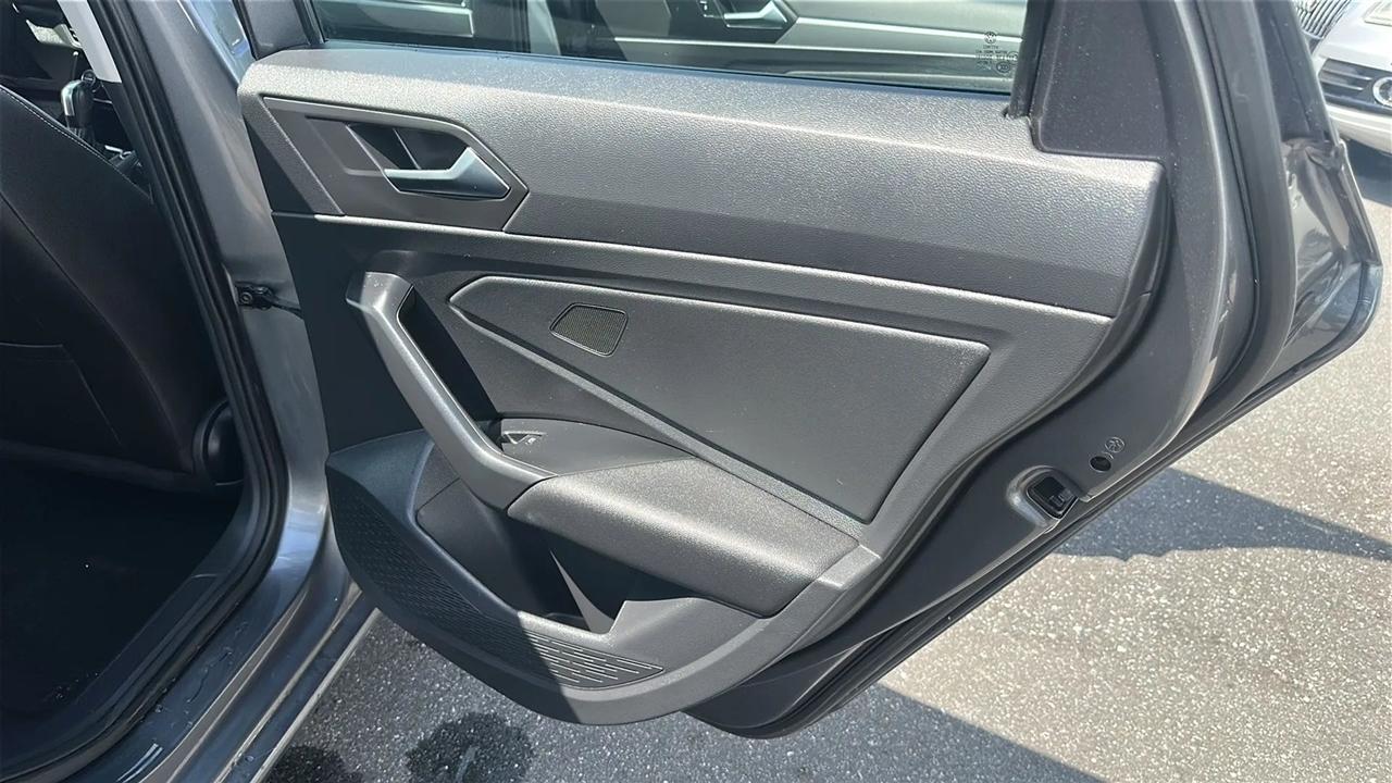 Volkswagen Jetta  2021