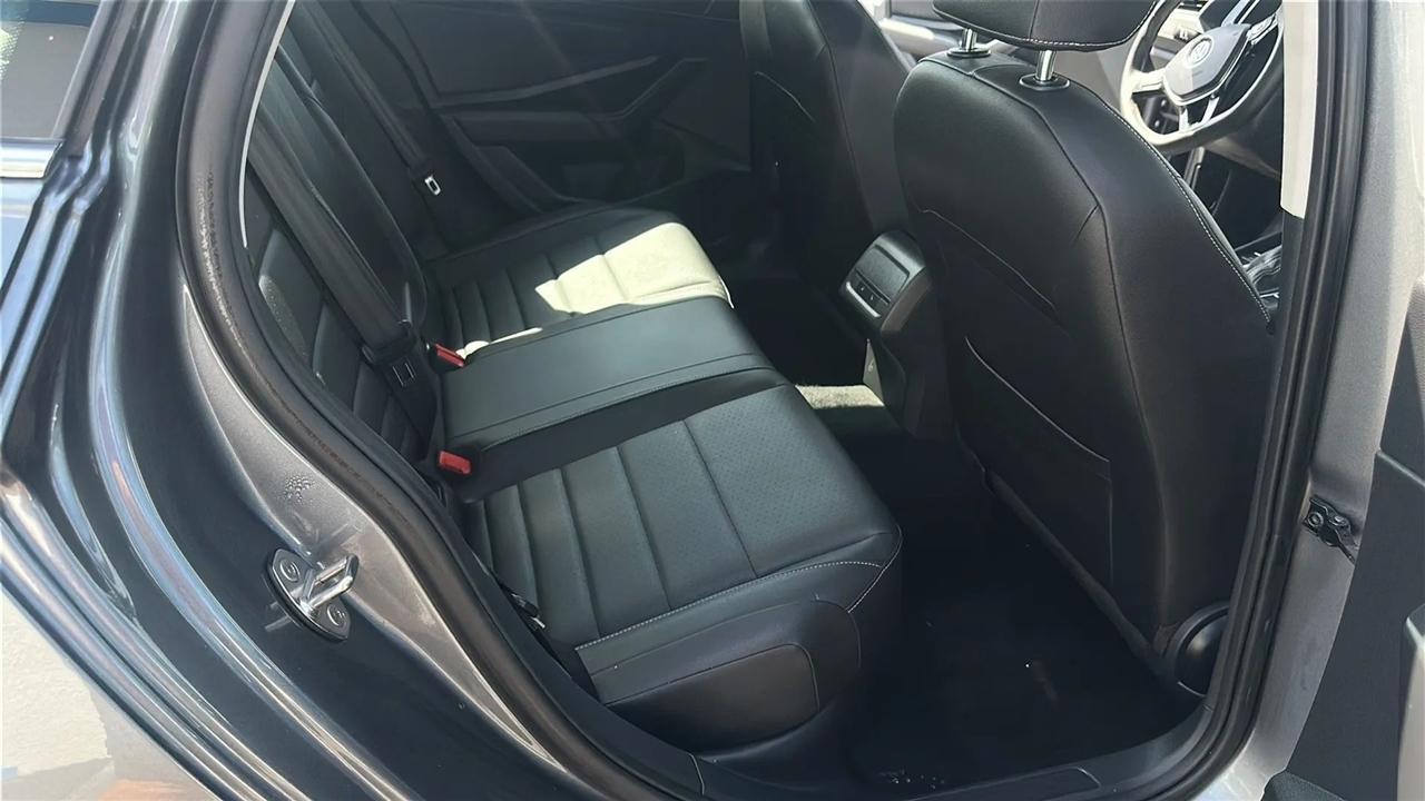 Volkswagen Jetta  2021