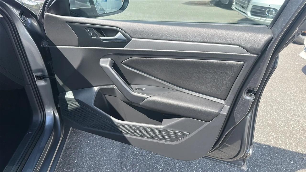 Volkswagen Jetta  2021