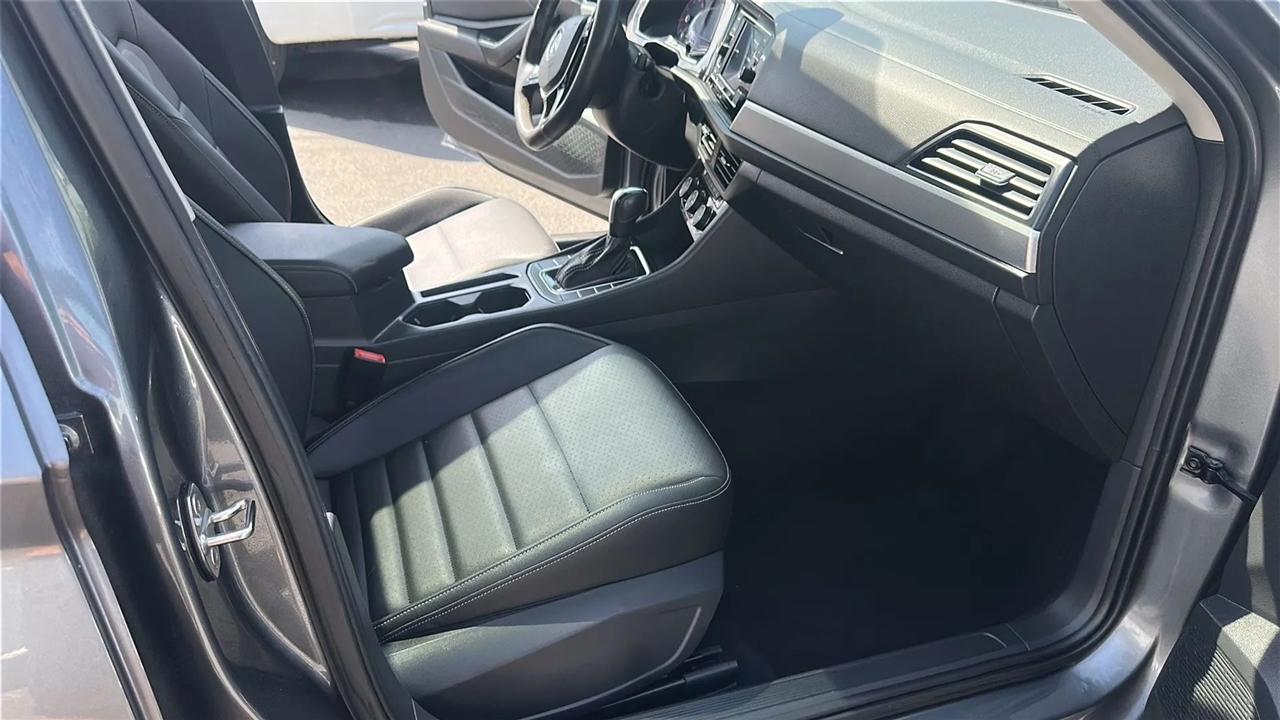 Volkswagen Jetta  2021