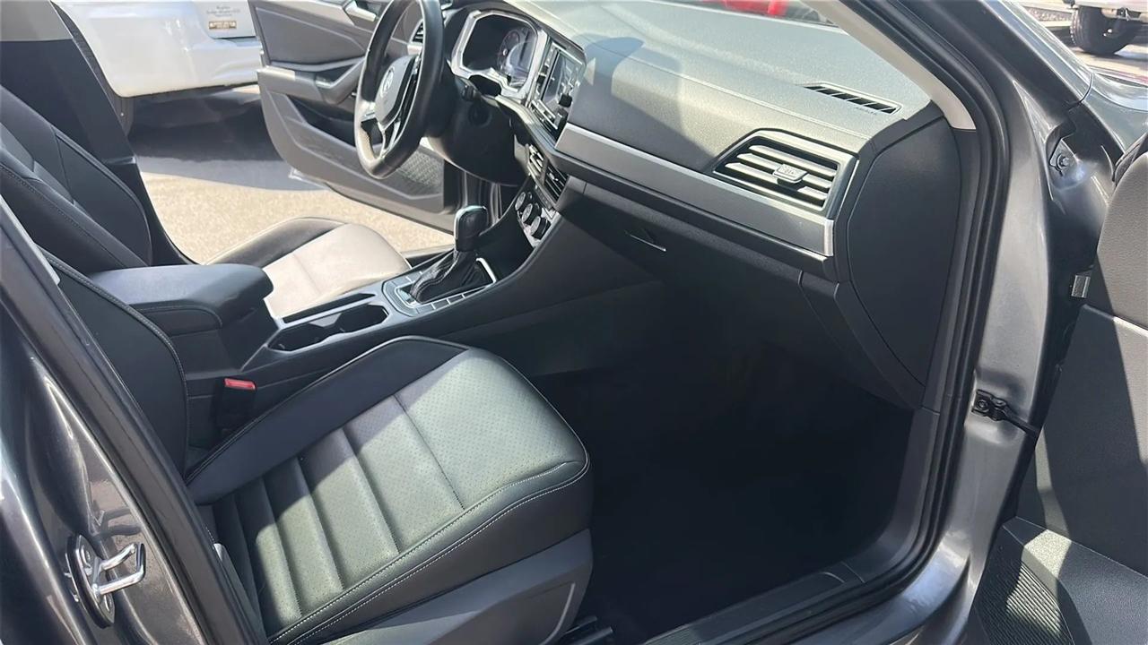 Volkswagen Jetta  2021