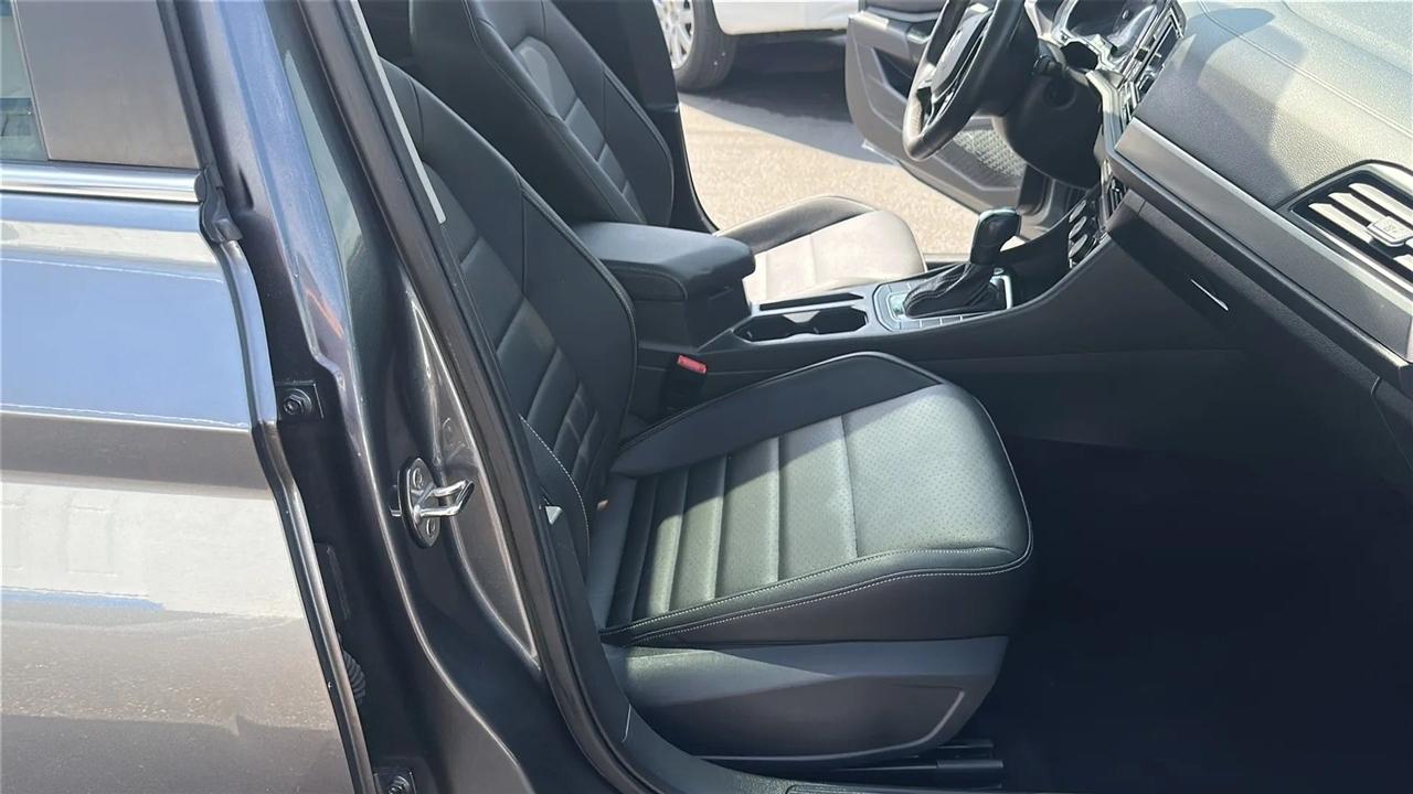 Volkswagen Jetta  2021