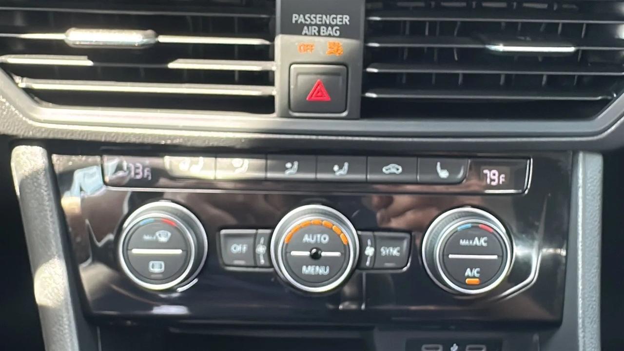 Volkswagen Jetta  2021