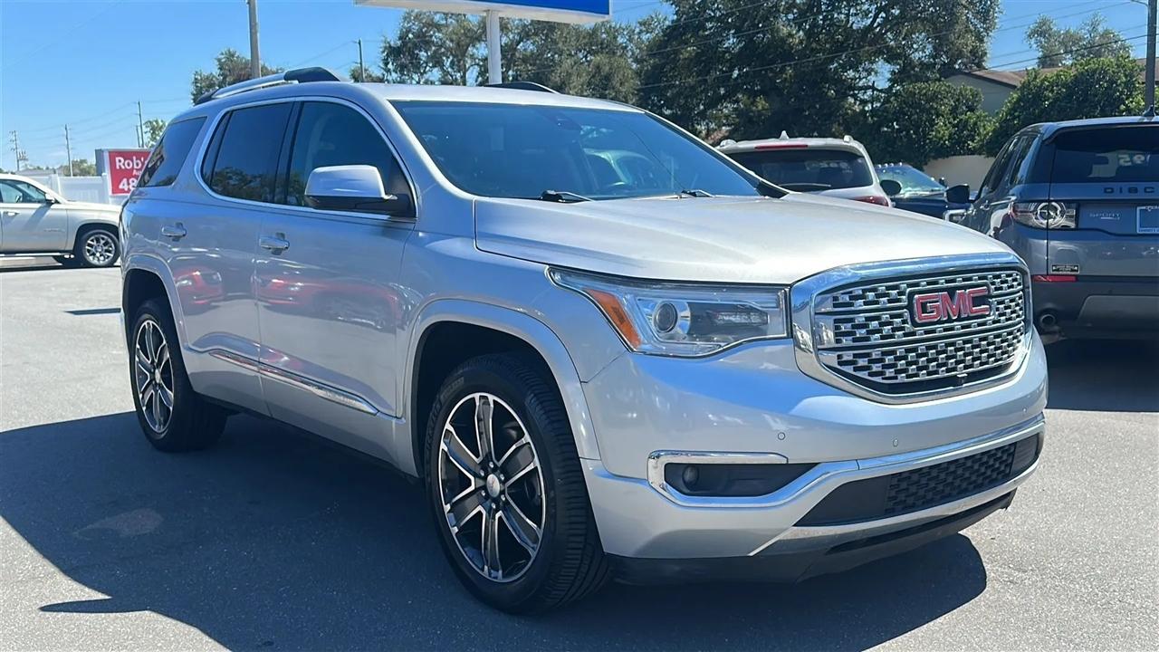 GMC Acadia  2017