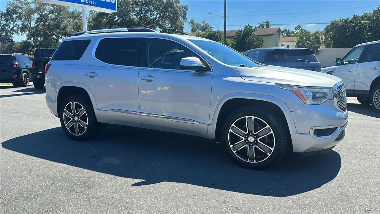 GMC Acadia  2017