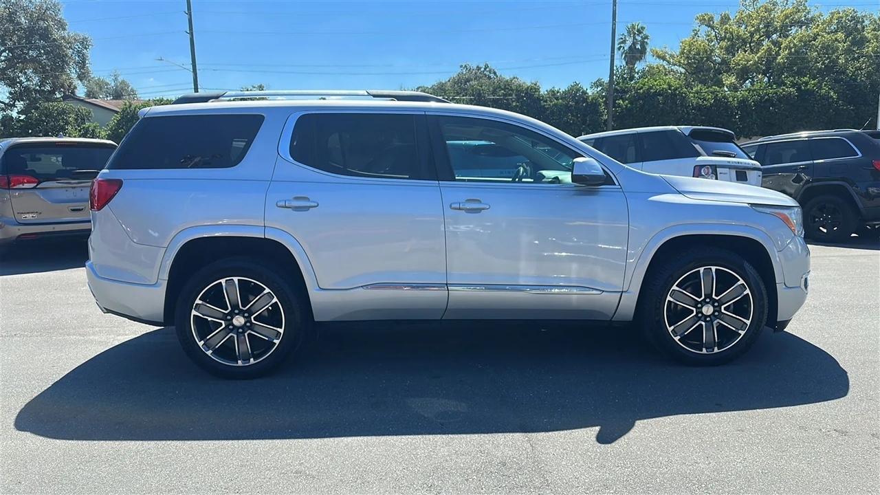 GMC Acadia  2017