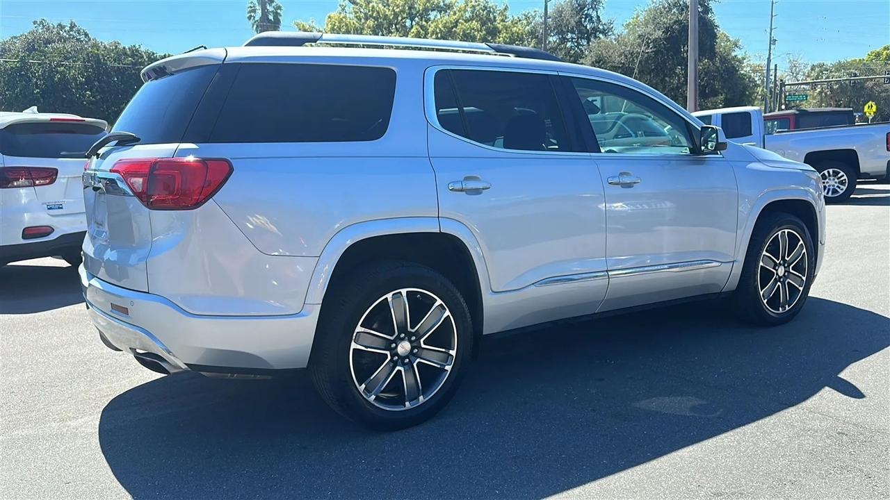 GMC Acadia  2017