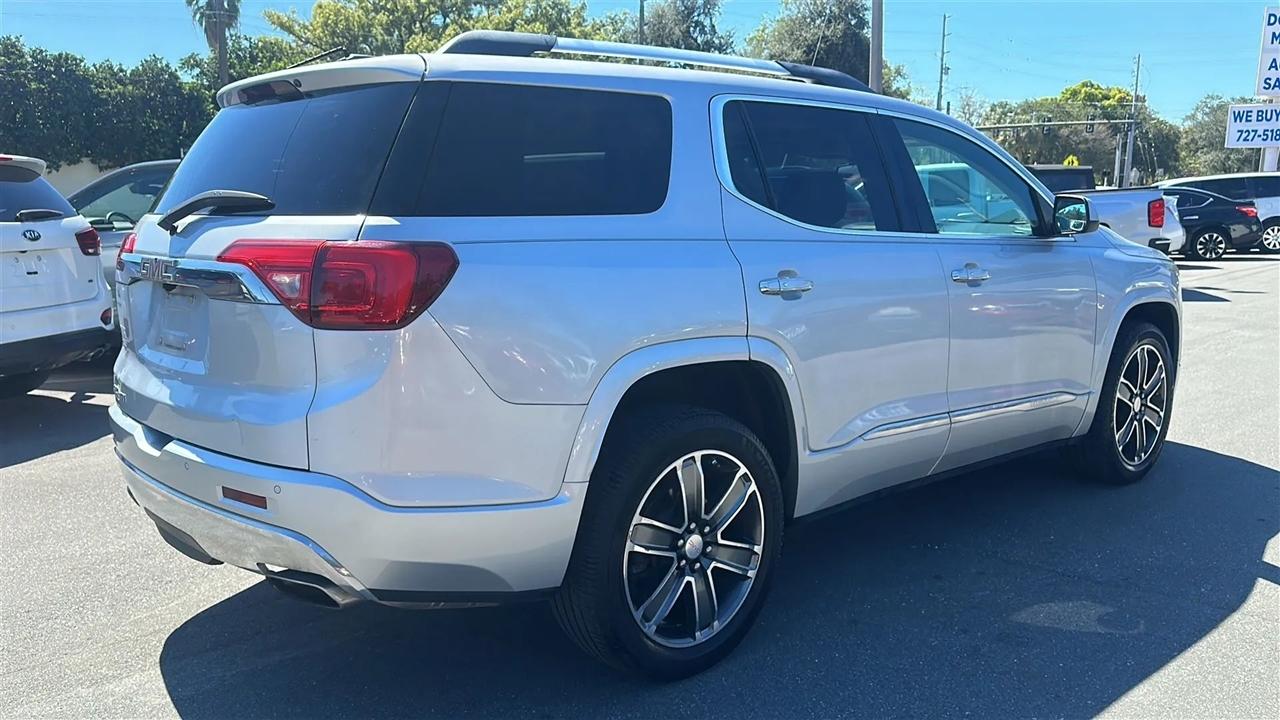 GMC Acadia  2017