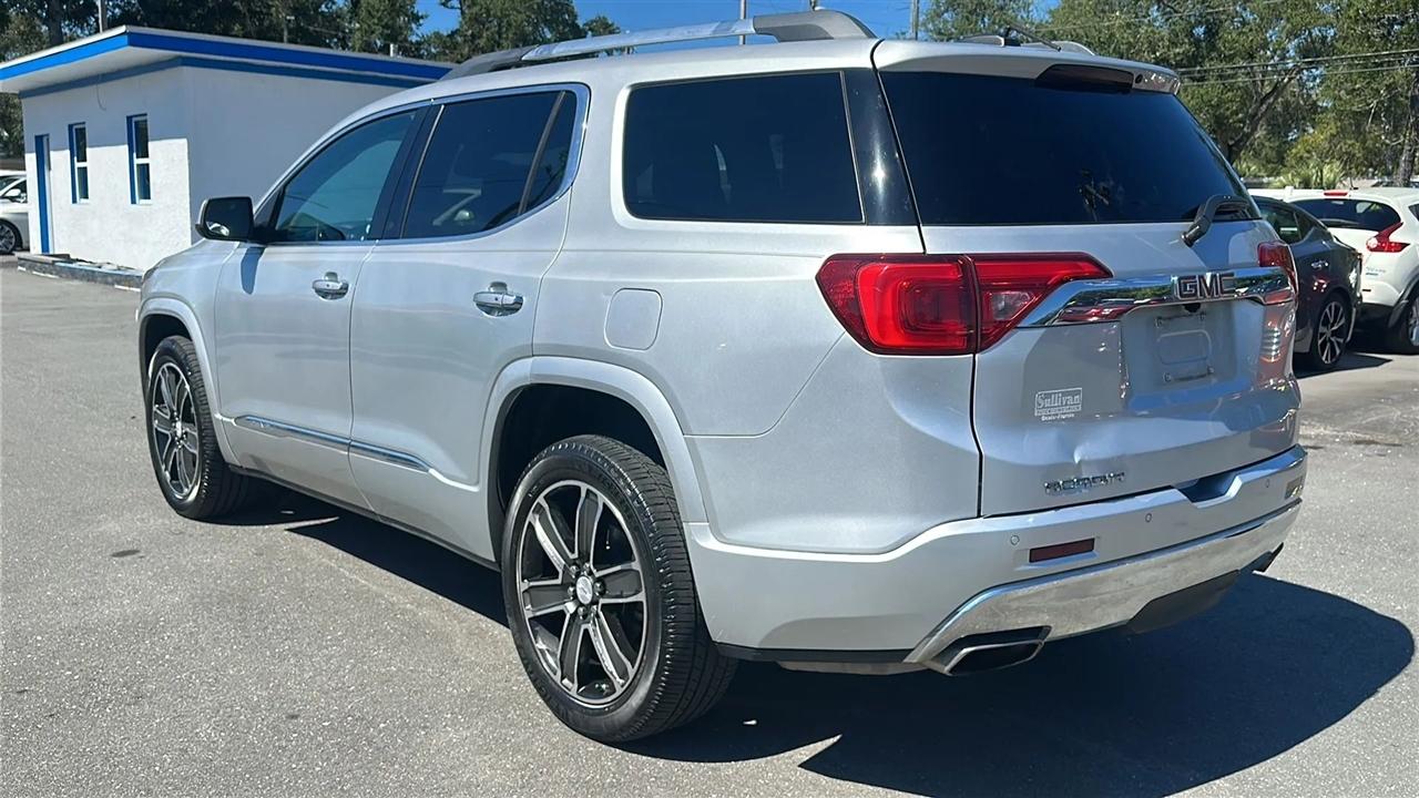 GMC Acadia  2017