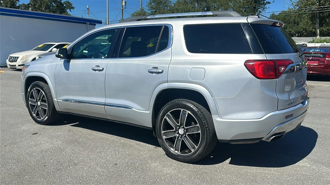 GMC Acadia  2017
